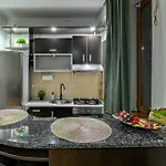 Guest - 13 * Bucarest