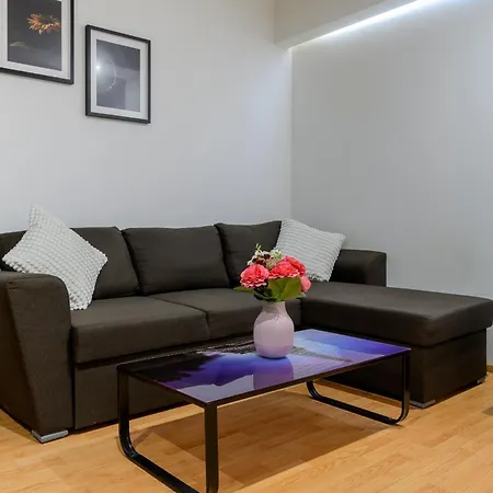 Guest - 13 * Bucarest