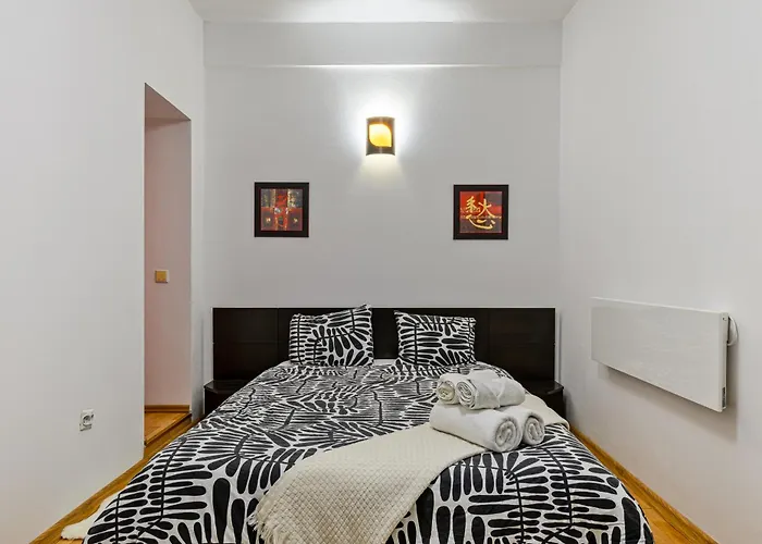 Guest - 13 Bucharest